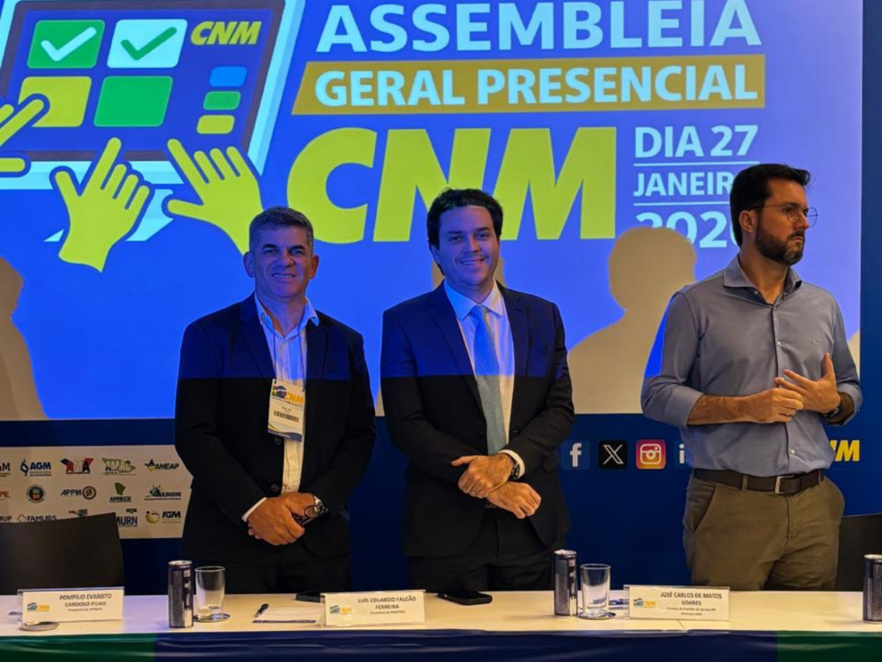 Capa da notícia Paulo Cola, vice-presidente, representa Amunes em Assembleia em Brasília